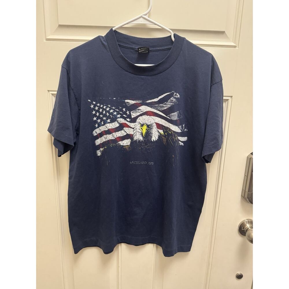 Vintage US Air Force Single Stitch Flag/Eagle T Shirt Lackland AFB Men’s Size L